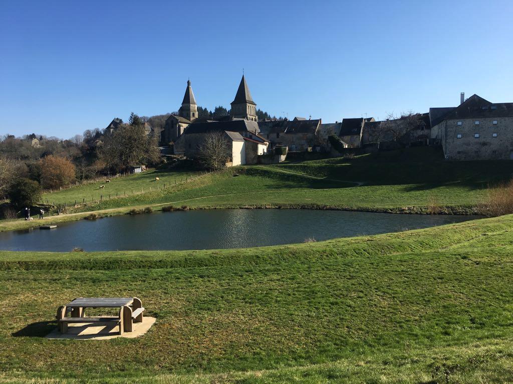 Апартаменти Aux Cieux Benevent-l'Abbaye Екстер'єр фото